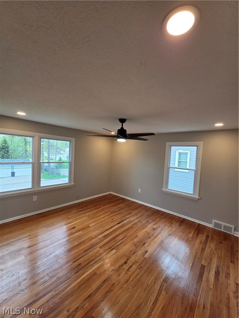 E J Dickeys Third Surv - Residential