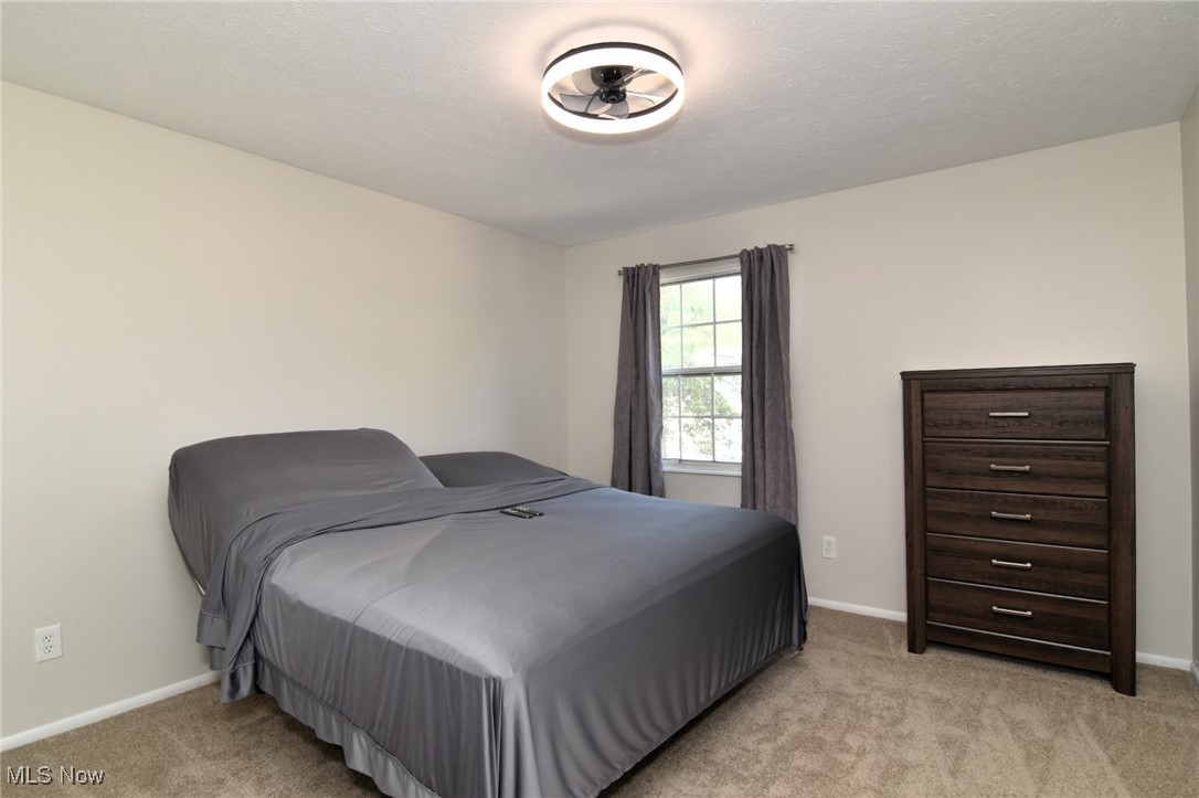Courtyards Woodbury Condo - Residential