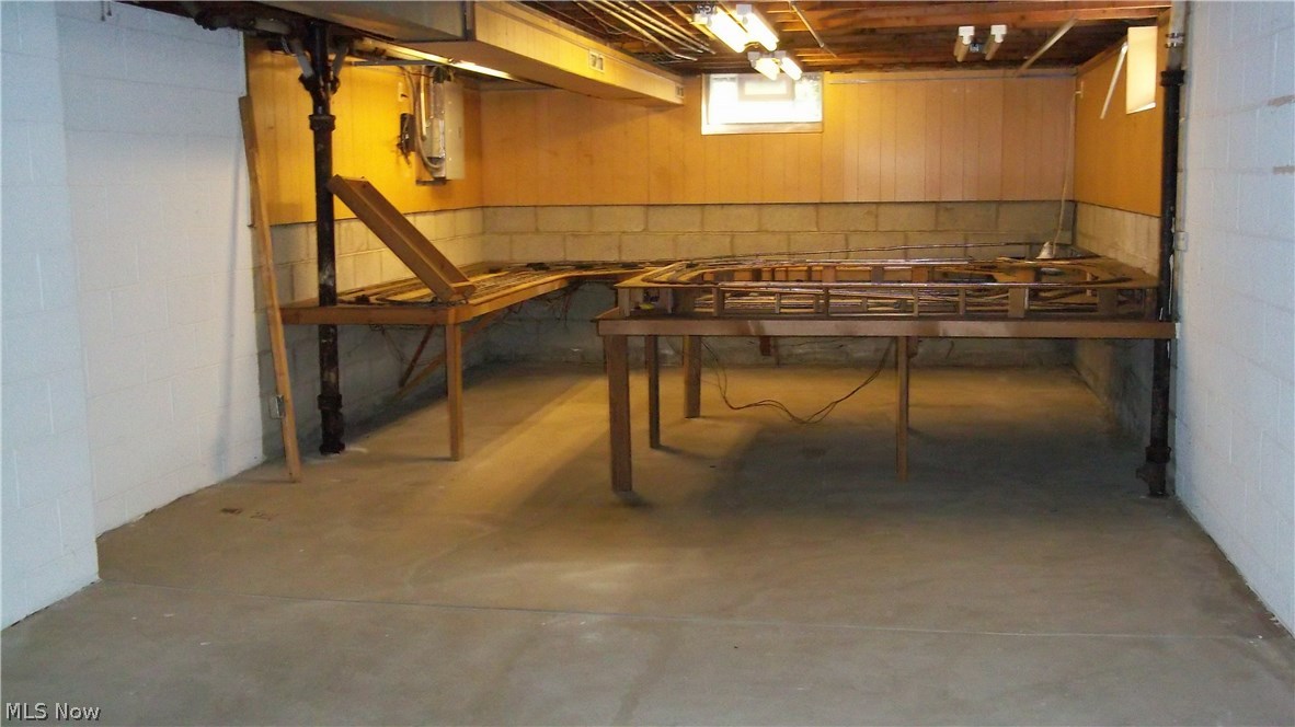 Middleburg Heights 02/R A - Residential