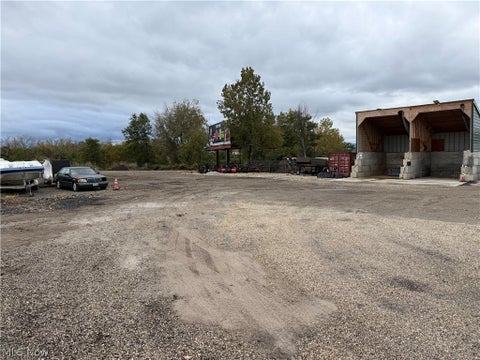 Tiny photo for 9617 Clinton Road, Brooklyn, OH 44144 (MLS # 5254748)