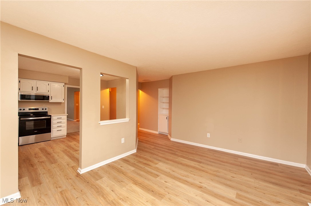 9736 Brookline Oval, Strongsville, Ohio image 9