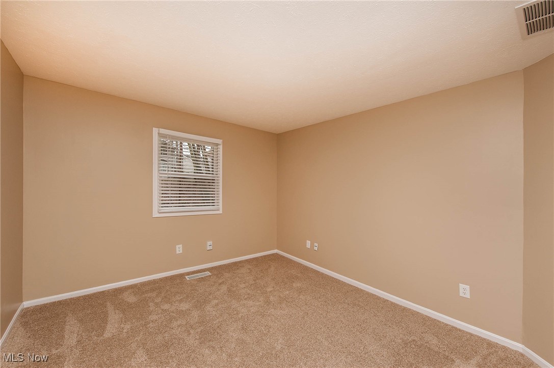 9736 Brookline Oval, Strongsville, Ohio image 13