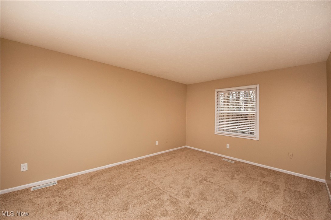 9736 Brookline Oval, Strongsville, Ohio image 16