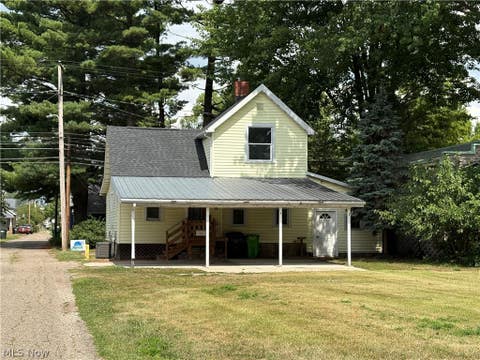 Homes For Sale - 515 E 3rd Street<br/> Dover, OH 44622