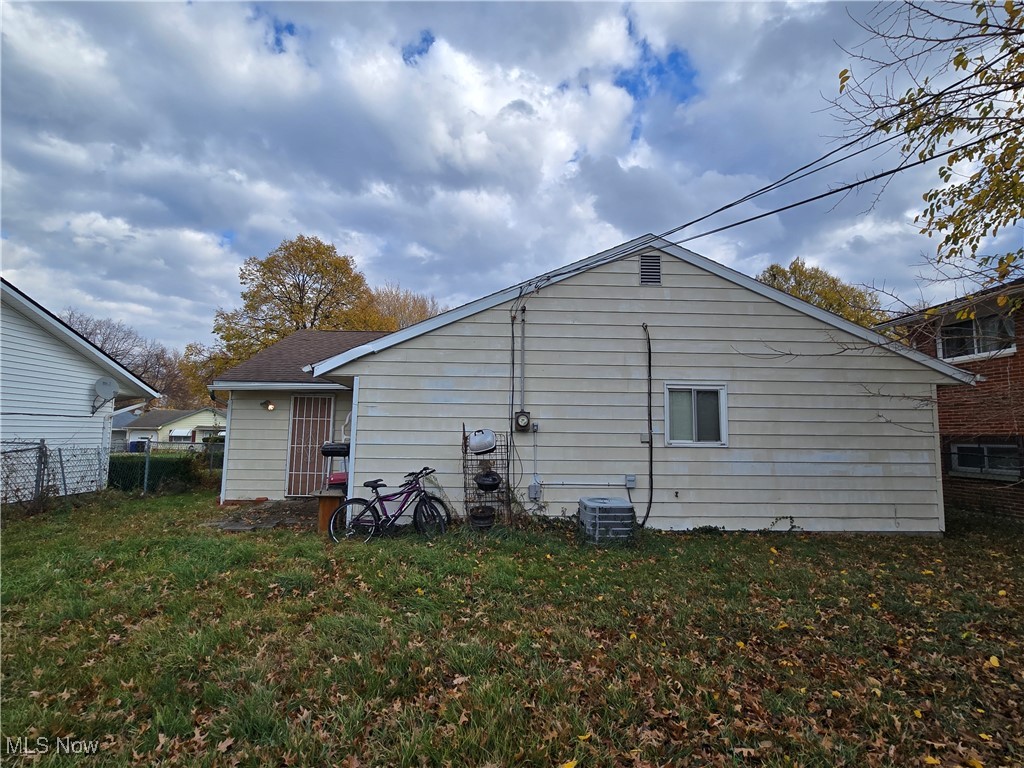 1080 E 167th Street, Cleveland, Ohio image 6