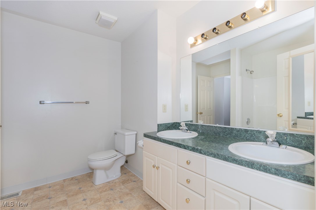 Larchmere Square Condo - Residential