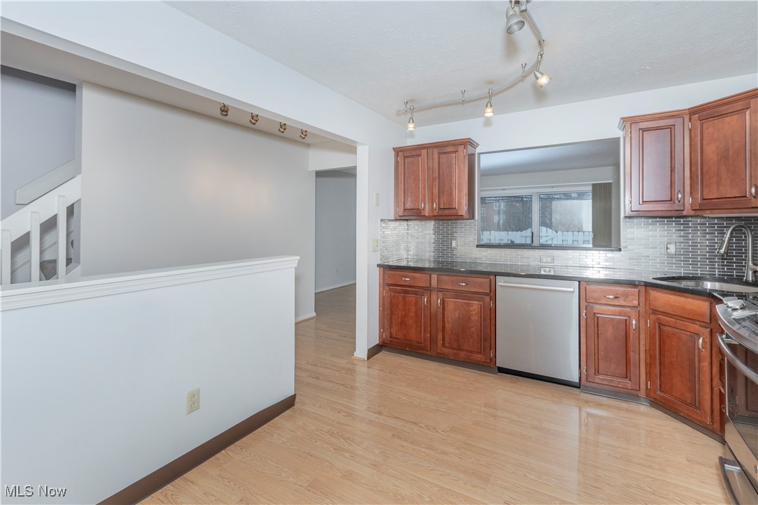 Larchmere Square Condo - Residential