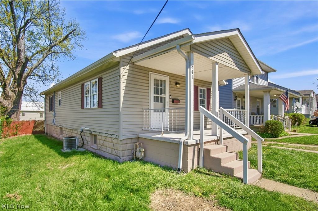 Photo of 541 Winton Avenue, Zanesville, OH 43701 (MLS # 5199269)