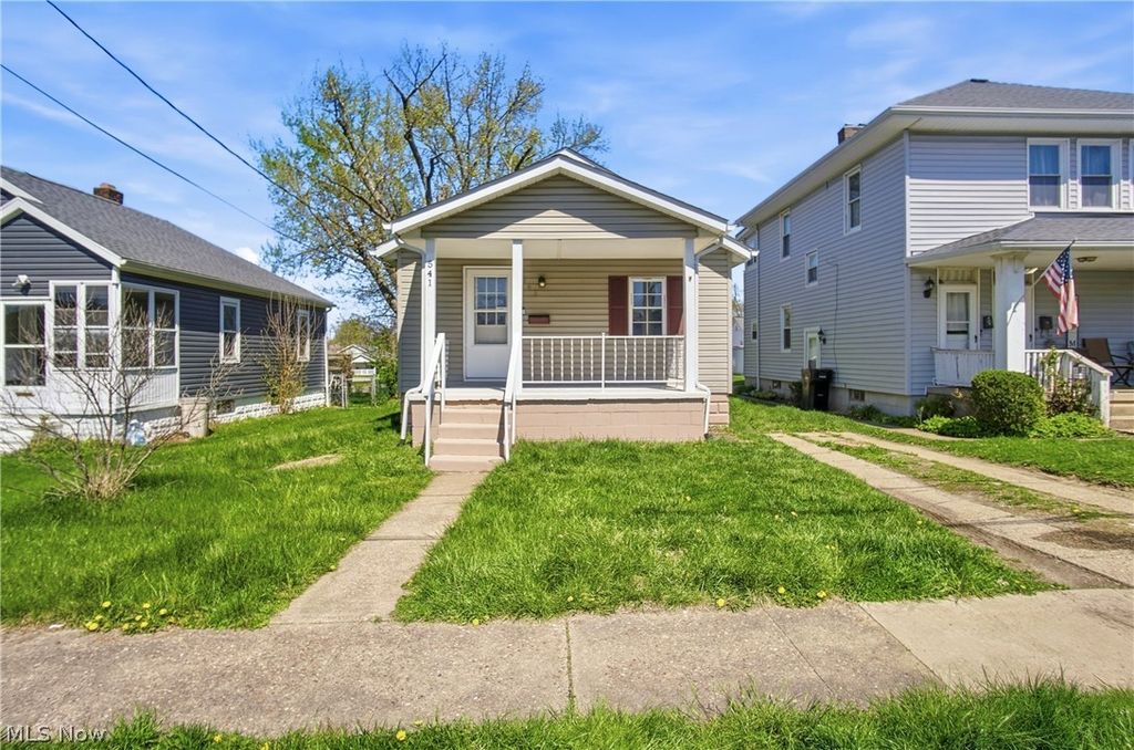 Photo of 541 Winton Avenue, Zanesville, OH 43701 (MLS # 5199269)