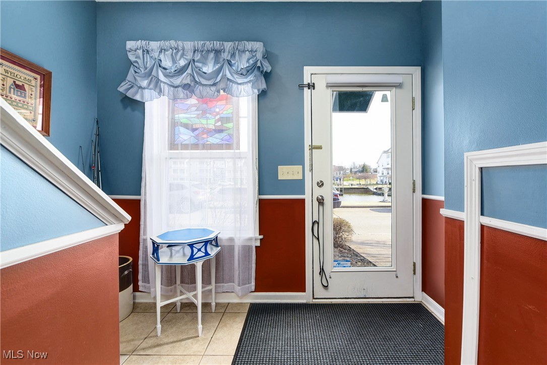 288 E Marina Parkway, Lorain, Ohio image 4
