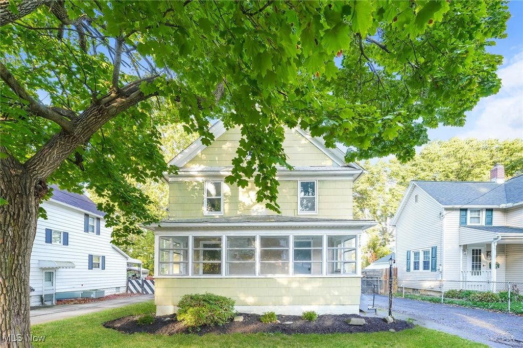 Photo of 2110 12th Street SW, Akron, OH 44314 (MLS # 5165850)