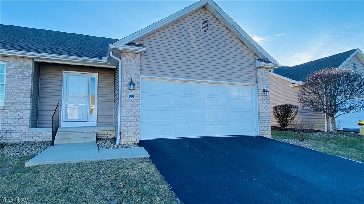 Villas/Bluffs Condos - Residential