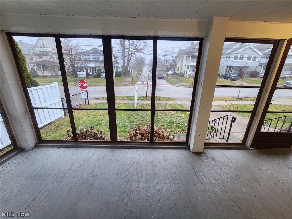 Lakewood Realty Companys - Residential