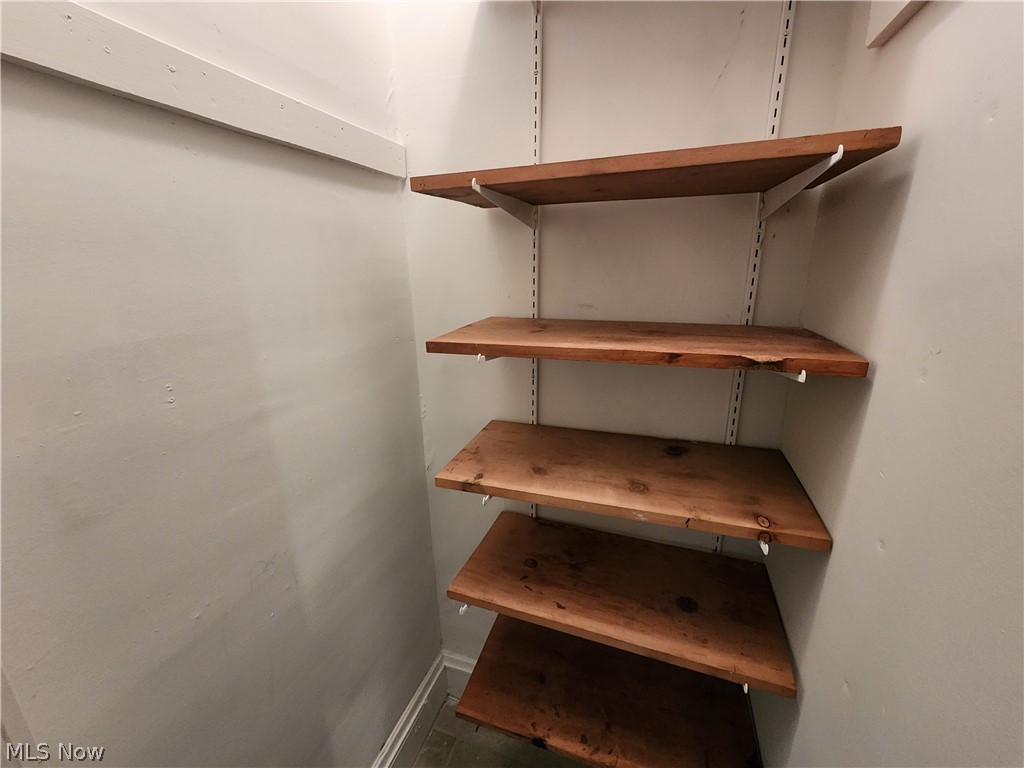 Lakewood Realty Companys - Residential