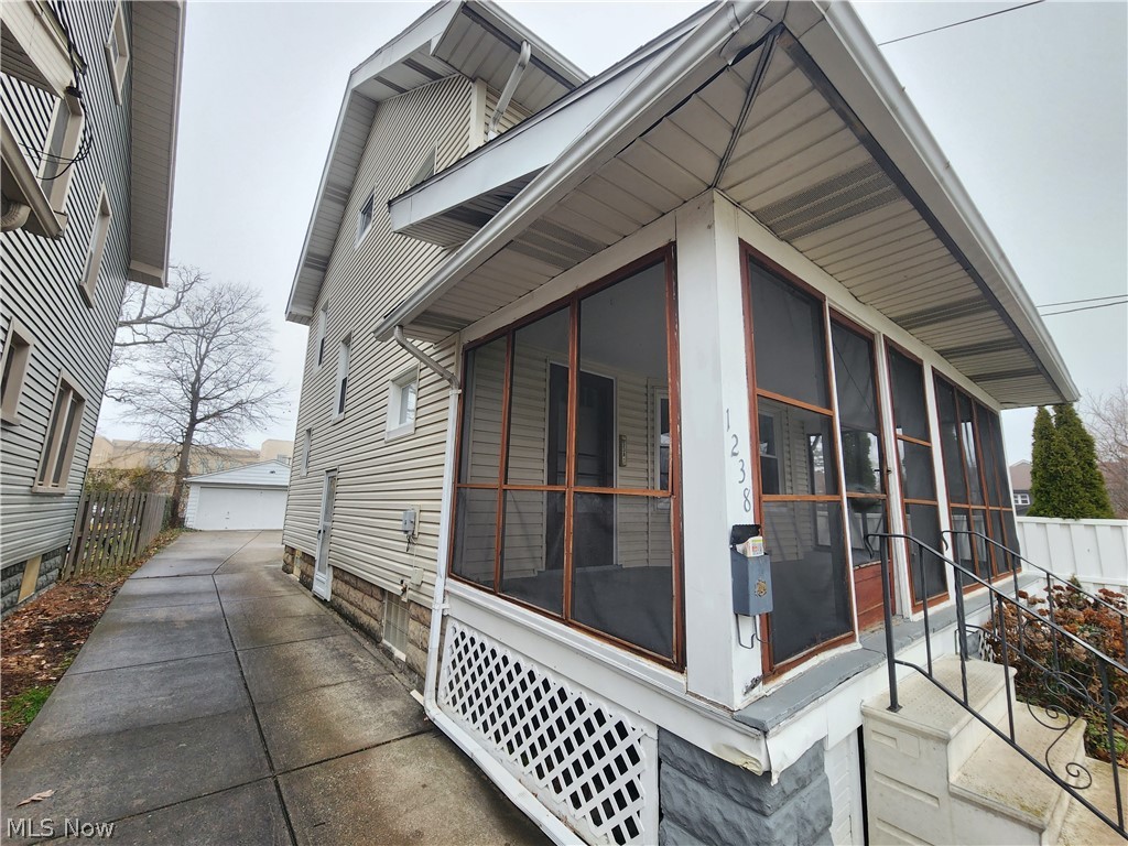 Lakewood Realty Companys - Residential