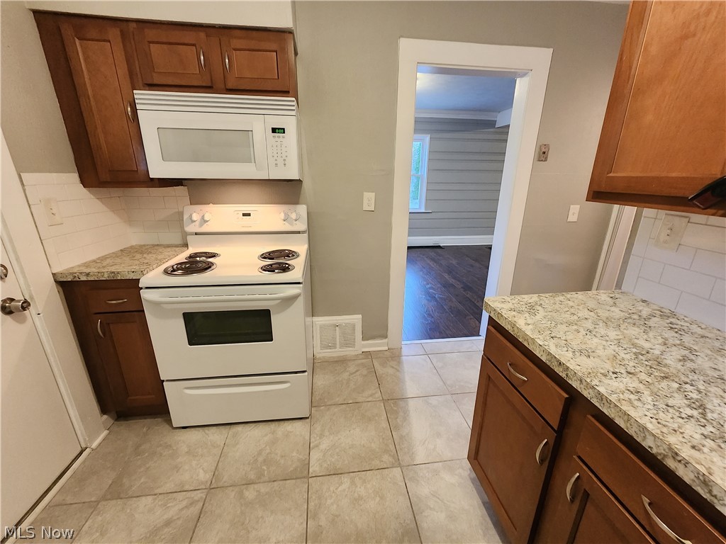 Lakewood Realty Companys - Residential