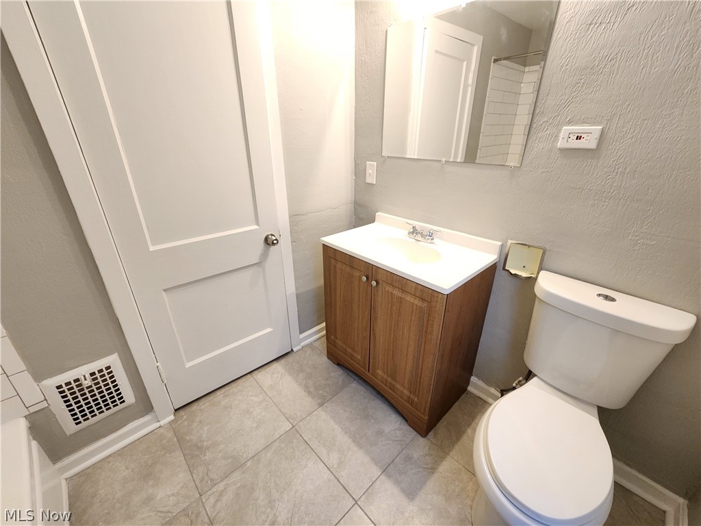 Lakewood Realty Companys - Residential