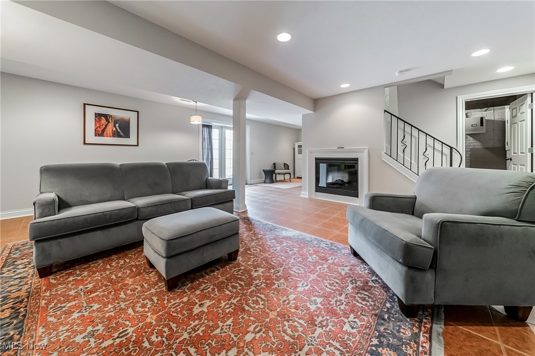 1 Riverside Drive, Rocky River, Ohio image 34