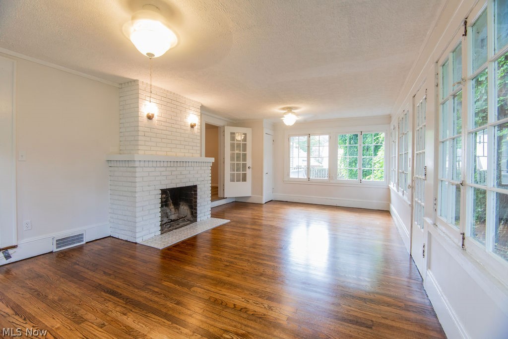 Willobee-On-The-Lake 02 - Residential