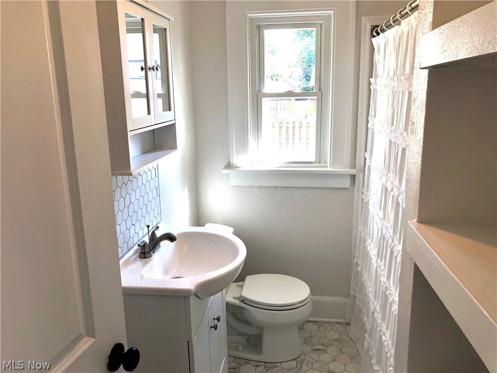 Willobee-On-The-Lake 02 - Residential