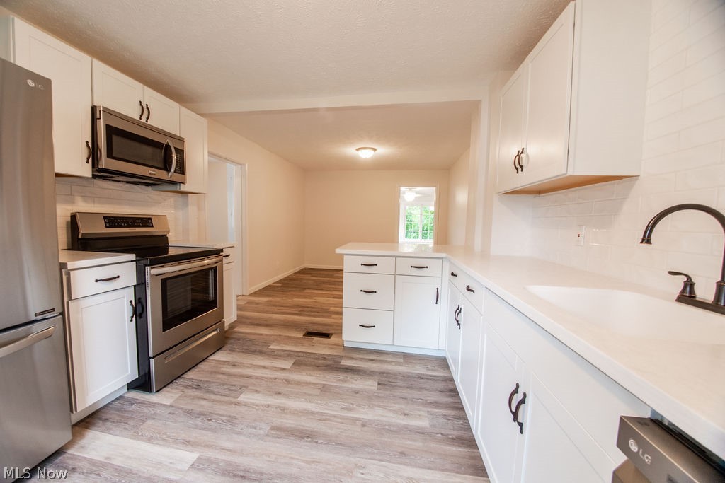 Willobee-On-The-Lake 02 - Residential