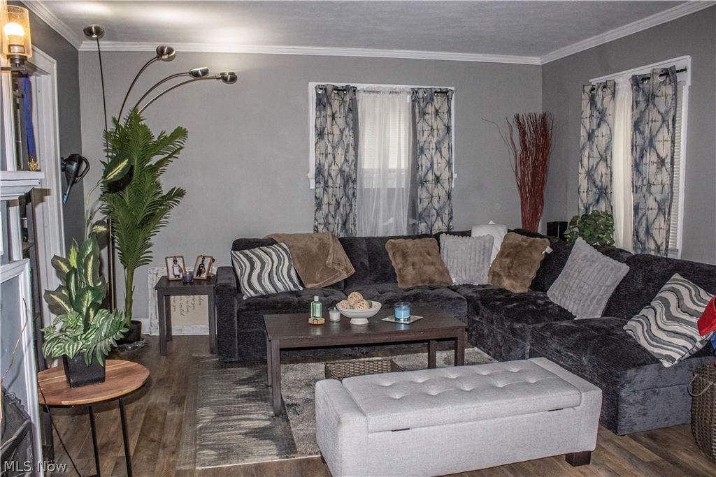 Photo of 1532 Vassar Avenue NW, Canton, OH 44703 (MLS # 5197876)