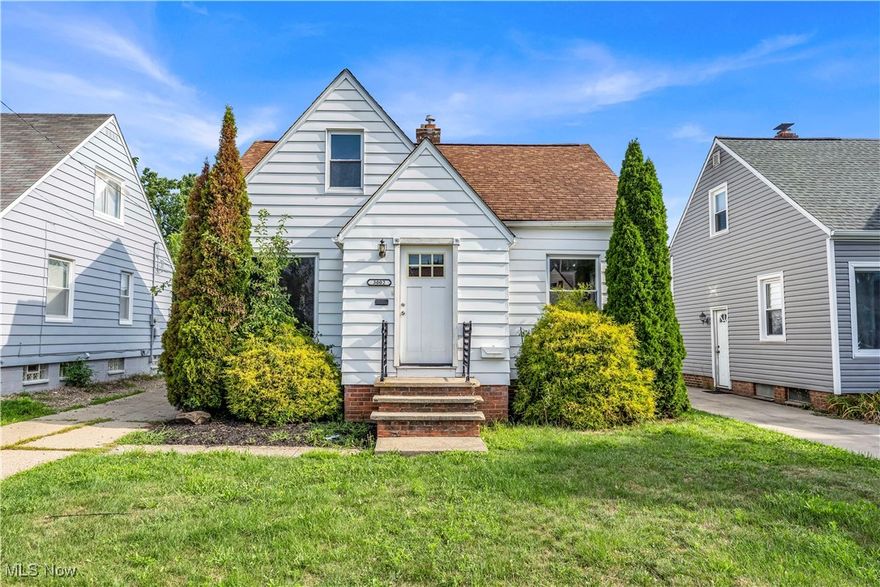 3002 Wellington Ave, Parma - Spacious 3 bed 1 bath single family home! //

$ 1520 rent / $ 1520 deposit //
$55 application fee per adult //
1-2 pets OK in this unit. After application pre-approval, a PetScreening is required for any animals to proceed with one of our properties; a PetScreening affidavit is still required if you have no pets. (Some breed restrictions apply per HUD guidelines). //
NO SMOKING //
1 time $199 non-refundable set up fee paid at lease signing //

$35/month required resident benefit package; can include personal property/liability insurance for an additional $10/month for $45/month total. //

After application Pre-Approval 1 applicant per household application is required to fill out a PetScreening application, before being about to proceed with placing a Reservation Fee for one of our properties. You will receive a pre-approval for your application and in order to proceed, the PetScreening is required. Even if you have NO pets - this application must be filled out. One time, non-refundable pet fee of $250-600 per animal applies to all pets & must be paid before or when you pay your first month rent. (No fee for qualified assistance animals). //

Our application is processed through secure site: Findigs, and they require ID and income verification. Without this, your application will not be processed. They offer 24/7 chat support on their application directly if you have any questions. //

BEDROOMS:3 //
BATHROOMS:1 //
APPLIANCES PROVIDED: N/A //
UTILITIES / RESIDENT RESPONSIBILITY:Residents are responsible for all utilities including: water/sewer/trash, gas & electric and are responsible to maintain lawn care maintenance & snow removal. //

Serious inquiries only.