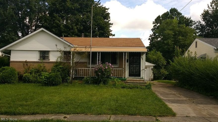 Estate sale, property is being sold as-is. This could be a great starter home or rental with some TLC! Large vinyl sided detached double garage and shed.