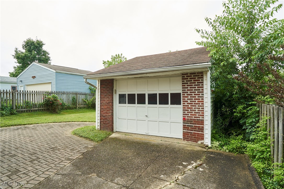 Mong Evans Andre - Residential