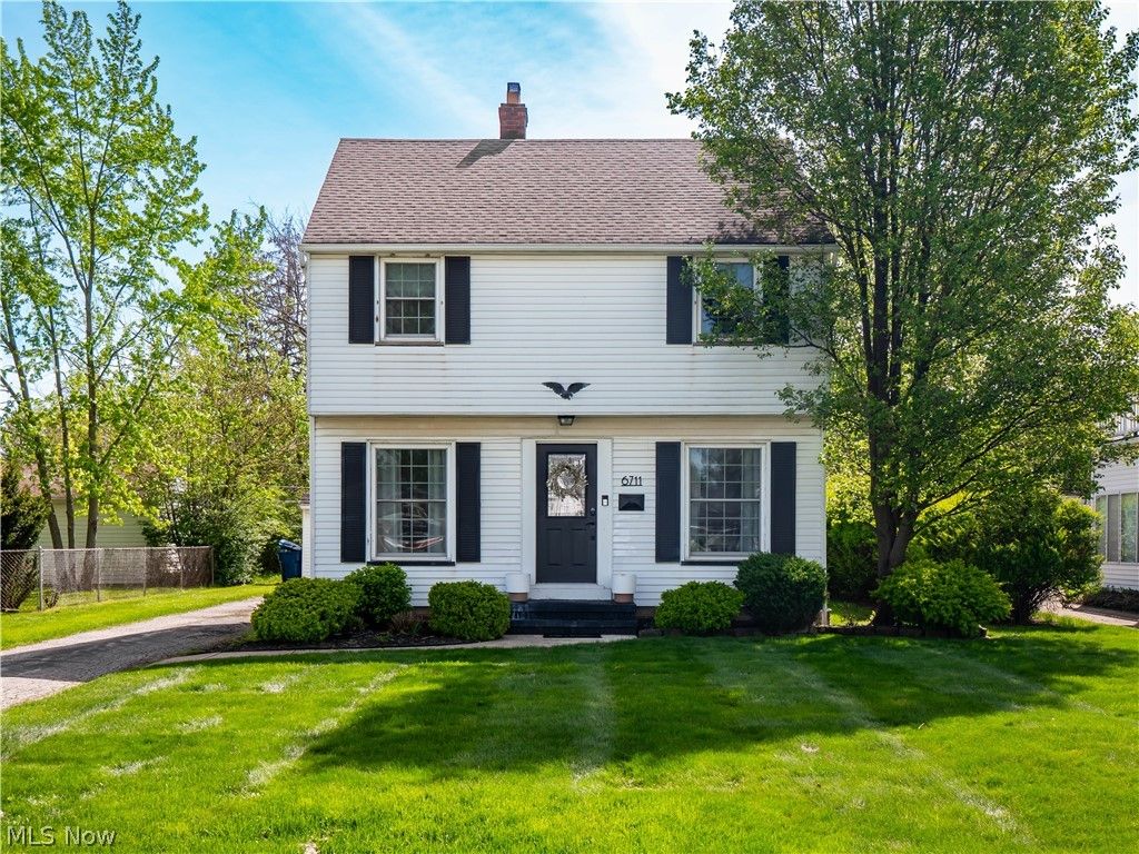 Photo of 6711 Parma Park Boulevard, Parma Heights, OH 44130 (MLS # 5205697)