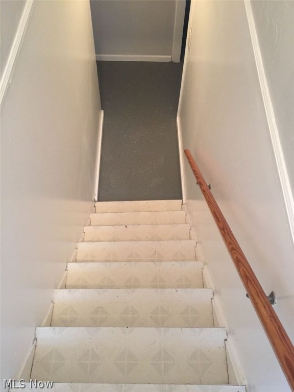 M J Mixs - Residential Lease