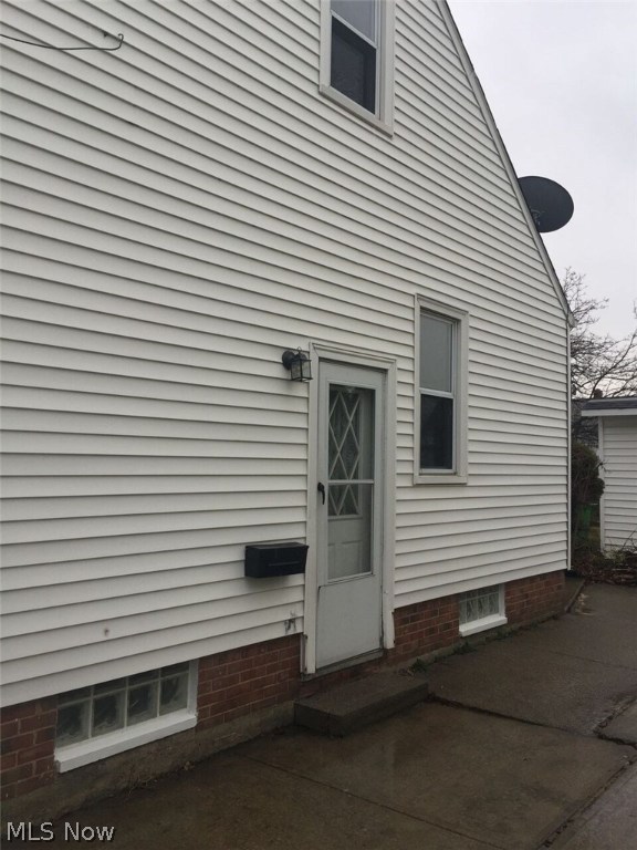 M J Mixs - Residential Lease