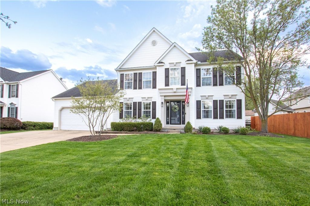 Photo of 632 Sovereign Lane, Medina, OH 44256 (MLS # 5203871)