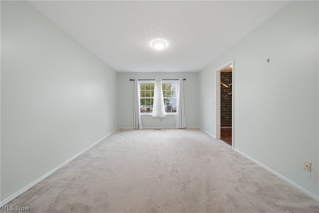 Laurelwoods North Condominiums - Residential