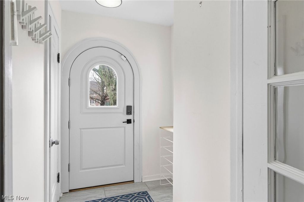 Photo of 3141 Washington Boulevard, Cleveland Heights, OH 44118 (MLS # 5191873)