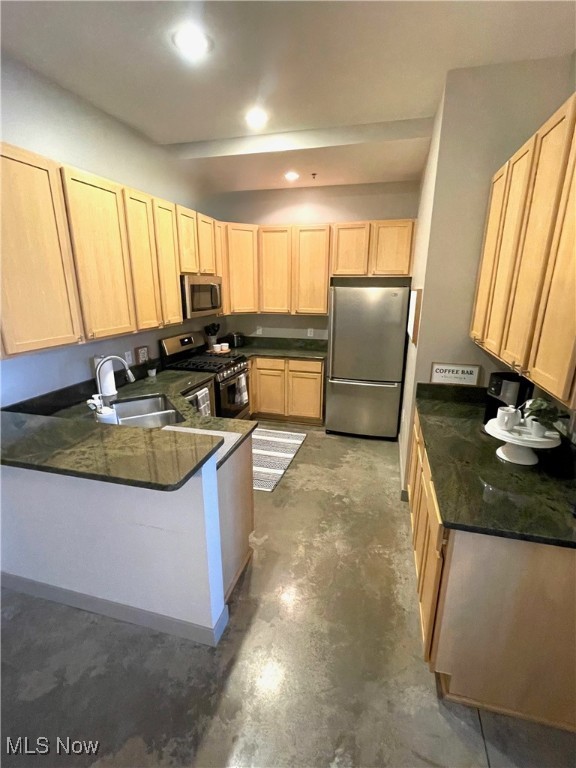 Carroll Ave Condo - Residential