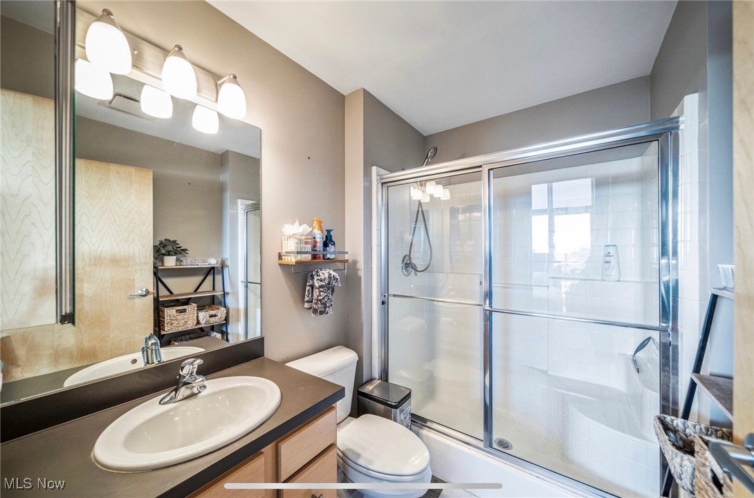 Carroll Ave Condo - Residential