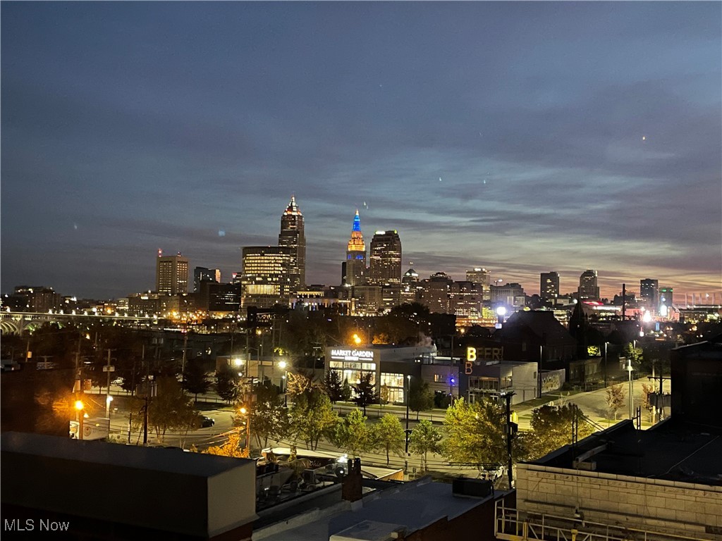 Carroll Ave Condo - Residential