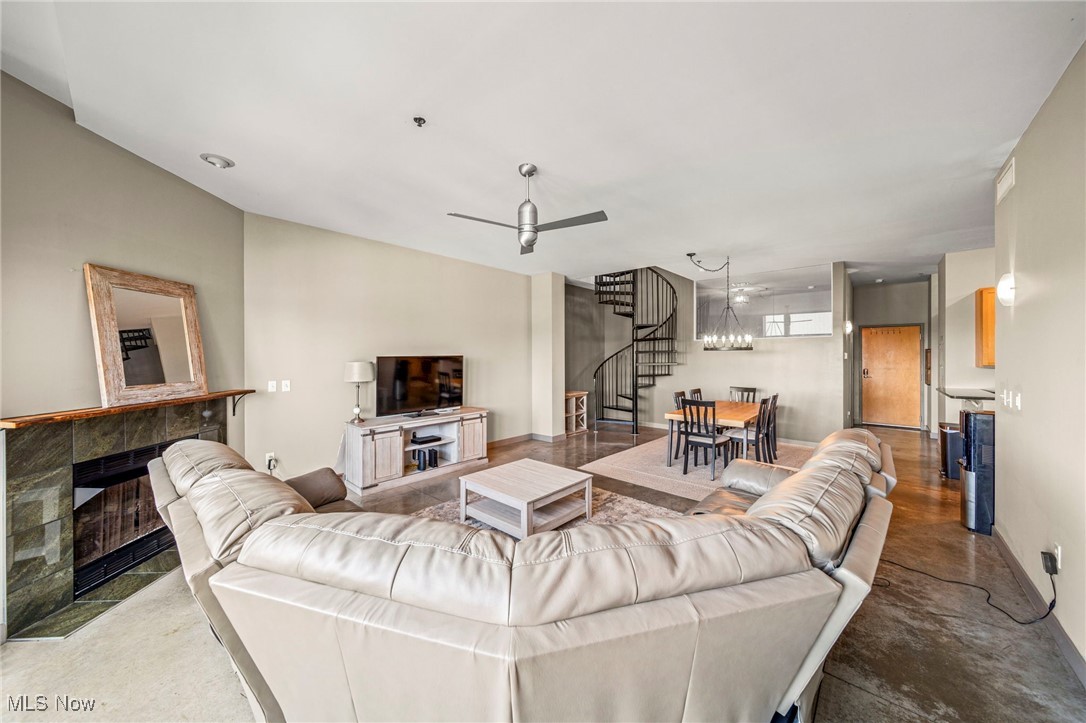 Carroll Ave Condo - Residential