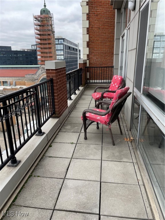 Carroll Ave Condo - Residential