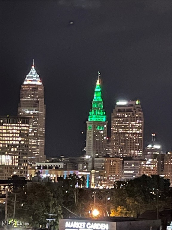 Carroll Ave Condo - Residential