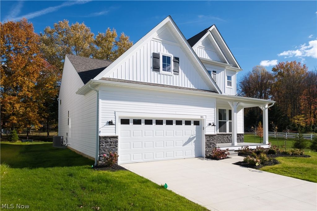 Photo of 3831 Golden Wood Way, Green, OH 44685 (MLS # 5201252)