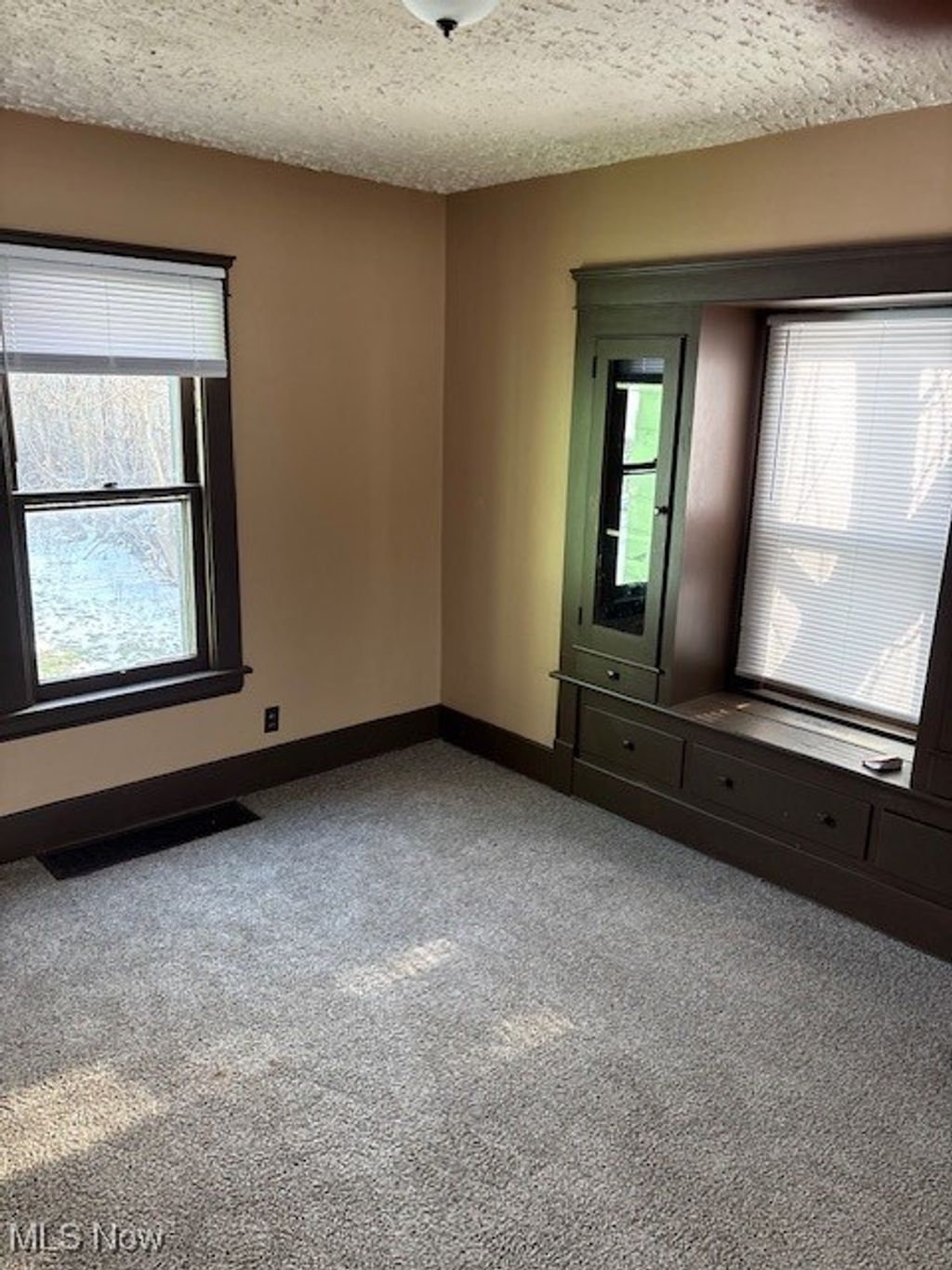 Photo of 1587 Homewood Avenue SE, Warren, OH 44484 (MLS # 5183460)