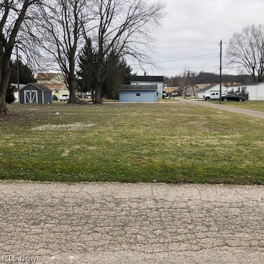 OUTSTANDING CORNER, LEVEL LOT WAITING FOR OPPORTUNITIES  • ALL UTILITIES AVAILABLE • OUTSIDE CORPORATION LIMIT 
• WATER TAP APX.$1,350  • SEWER TAP APX. $1,500 • THIS LOT IS YOURS…..CALL TODAY