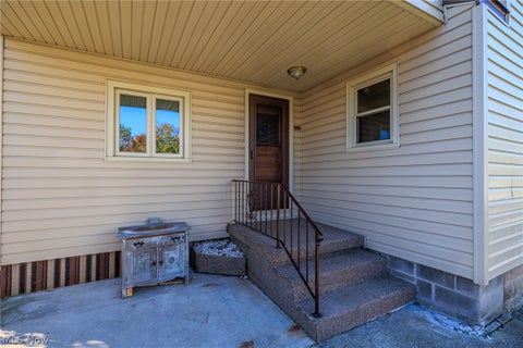 Tiny photo for 1327 Hillsdale Avenue, Lorain, OH 44052 (MLS # 5254439)