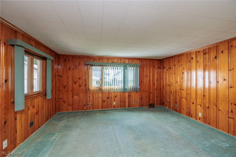 Tiny photo for 1327 Hillsdale Avenue, Lorain, OH 44052 (MLS # 5254439)