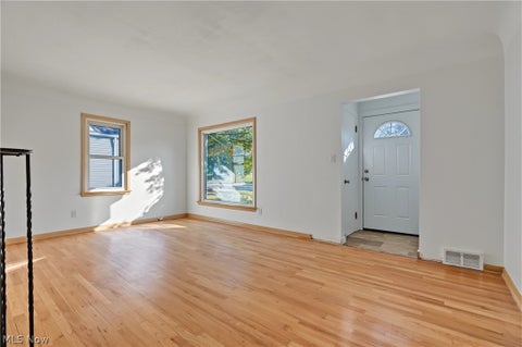 Tiny photo for 6314 Dunham Road, Maple Heights, OH 44137 (MLS # 5254660)