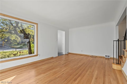 Tiny photo for 6314 Dunham Road, Maple Heights, OH 44137 (MLS # 5254660)