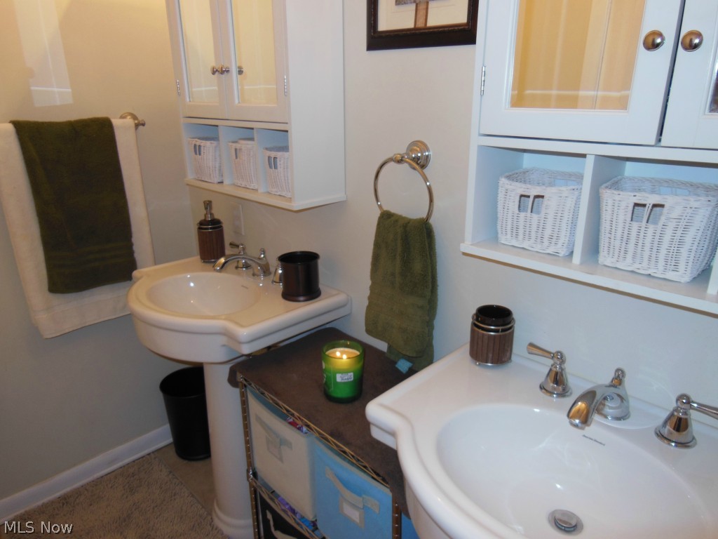 Forest Mdws 02 - Residential