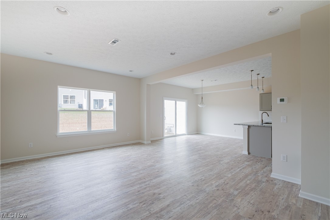 Summit at Forest Lakes - Residential